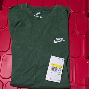 Nike Forest Green T-Shirt with White Logo
